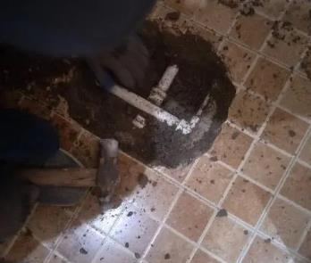建瓯卫生间漏水维修公司为您分享下卫生间渗水如何处理及注意事项